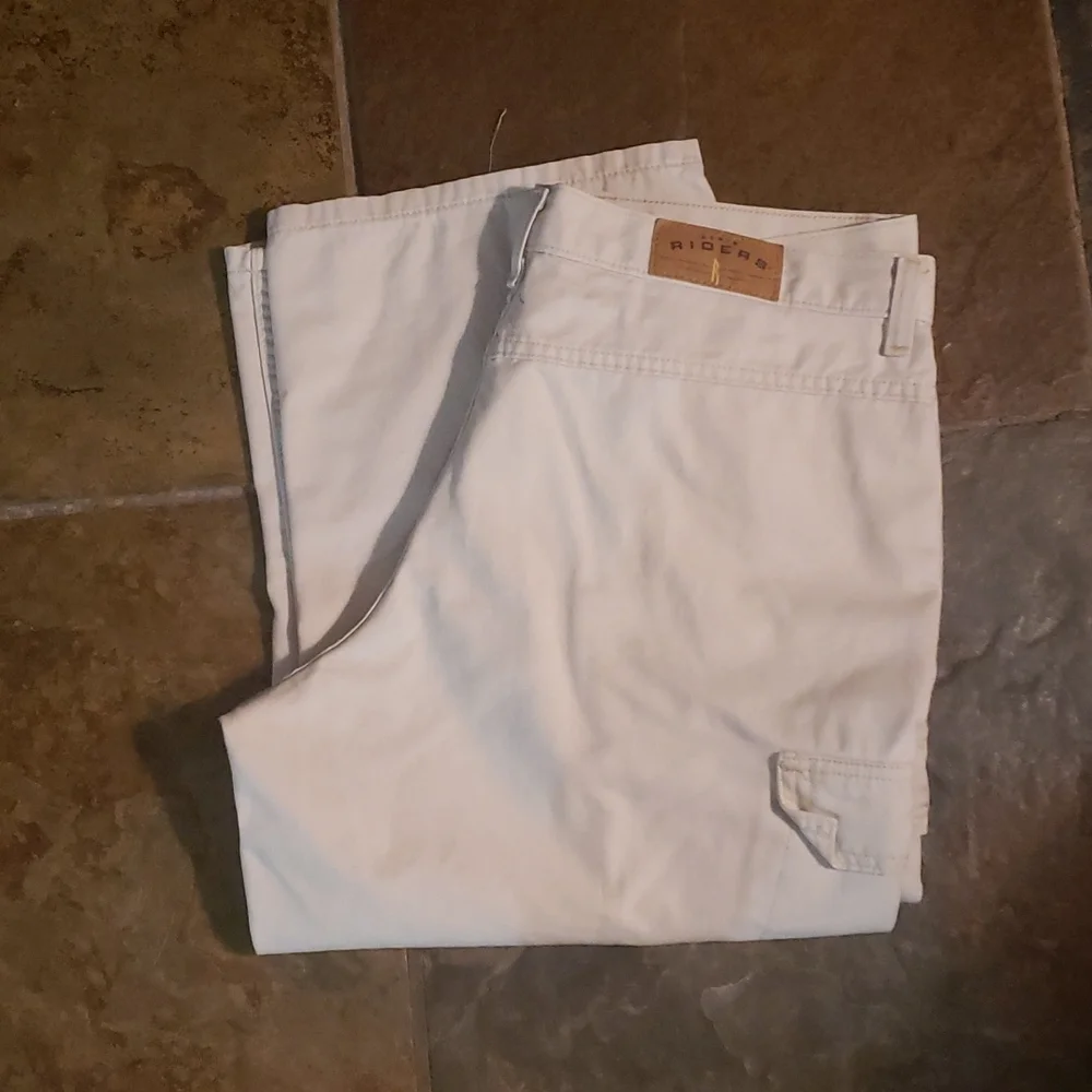Lee Riders Khaki Cargo Capris Size 16 - Picture 1 of 6